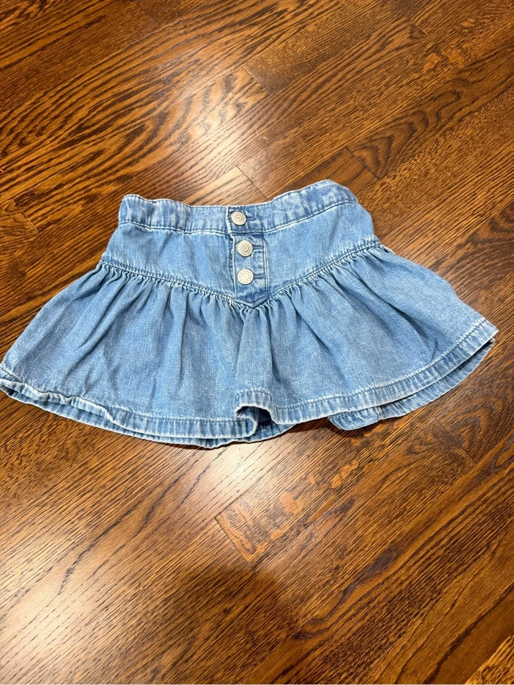 Cat & Jack girls Denim Ruffle Skirt with Button Front, size 4-5T